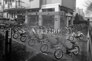 Negozio moto Rossi Brescia anni '60 - © Diritti Riservati
