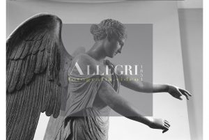 Statua Vittoria Alata nella Sala Museo Romano Brescia anni sessanta prima dell'attuale restauro del 2020 - © Diritti Riservati